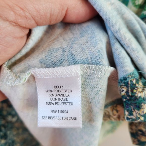 One world live and let live blouse, Medium. - Picture 3 of 5